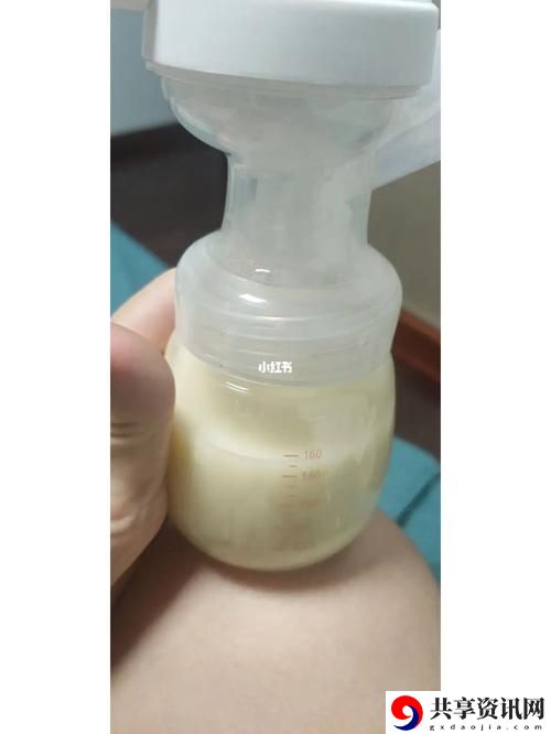 一边下奶一吃敷视频60分钟