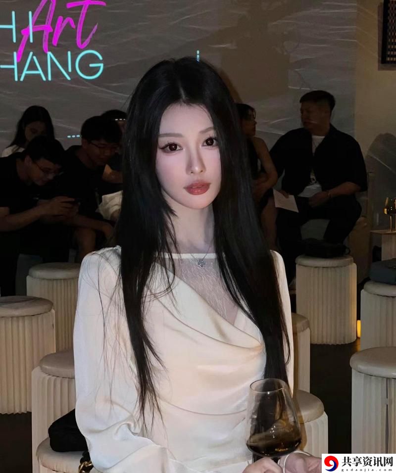 在“51吃瓜台北娜娜第14季”中探寻潮流与文化的碰撞
