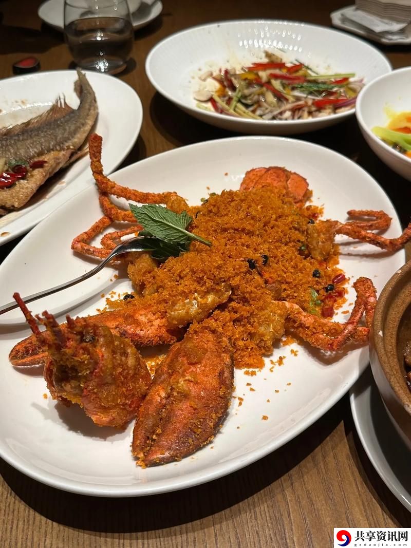 坐着吃饭还连在一起
