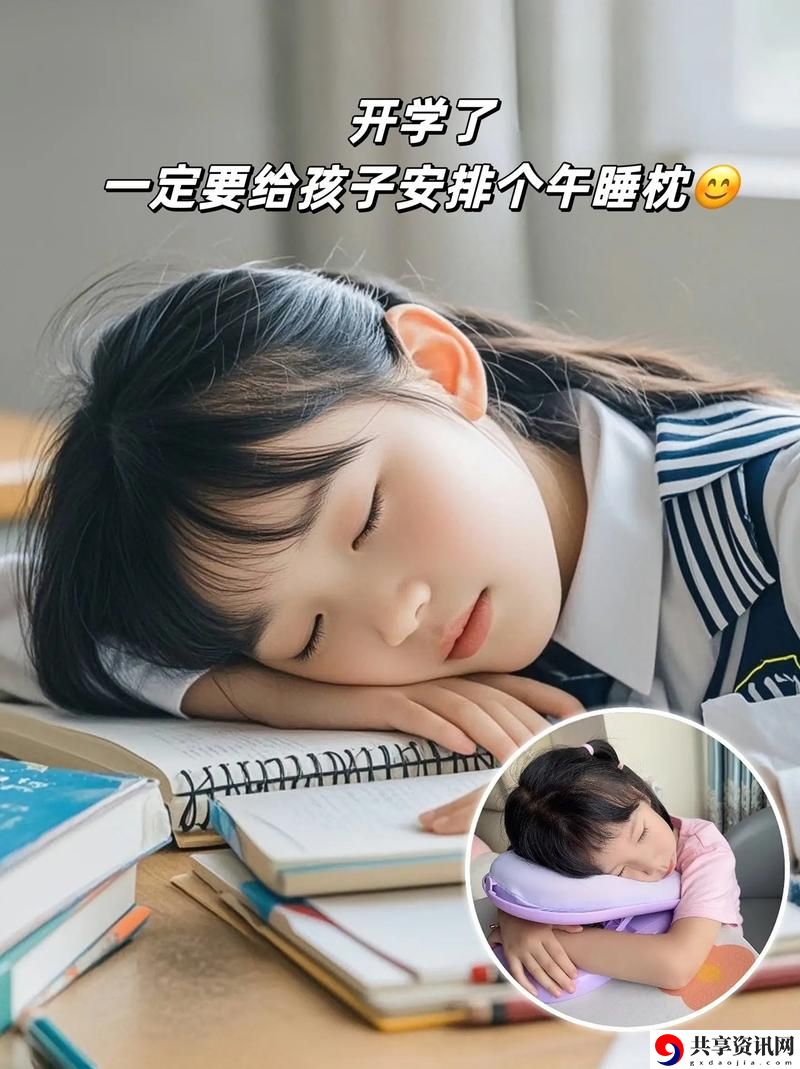  半夜装睡配合孩子趴趴的育儿妙招
