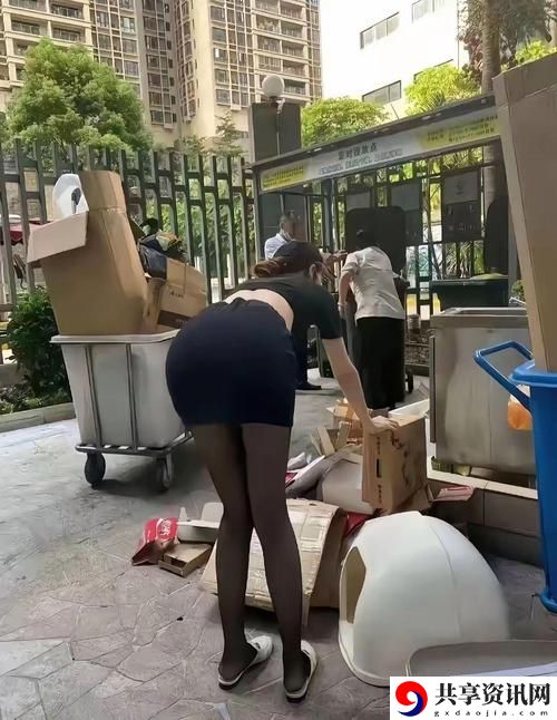 当快递员与爱妻相遇，老婆被快递员干了一下午的趣事