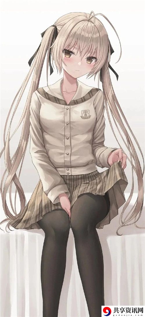 宝宝坐下来自己慢慢摇