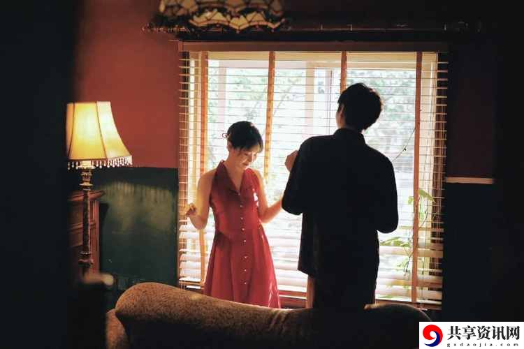  揭开“一面膜胸口一面吃下部位片段”背后的护肤秘密