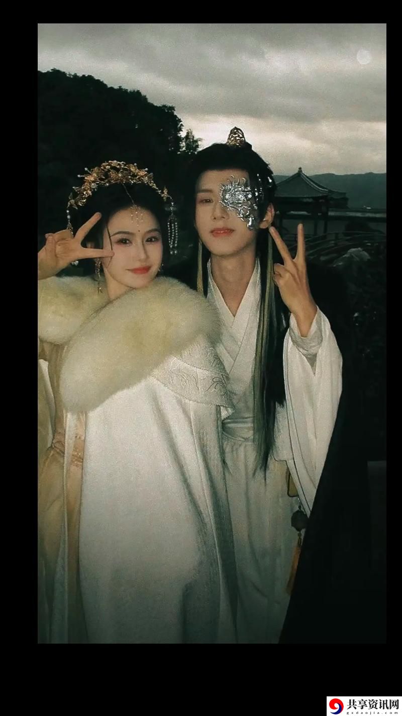  两个人嗟嗟嗟真人电视剧：情感交错中的心灵碰撞