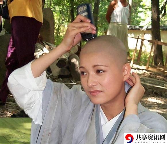 尼姑小寡妇免费播放电视剧上线，网友：期待它带来的温暖与感动！