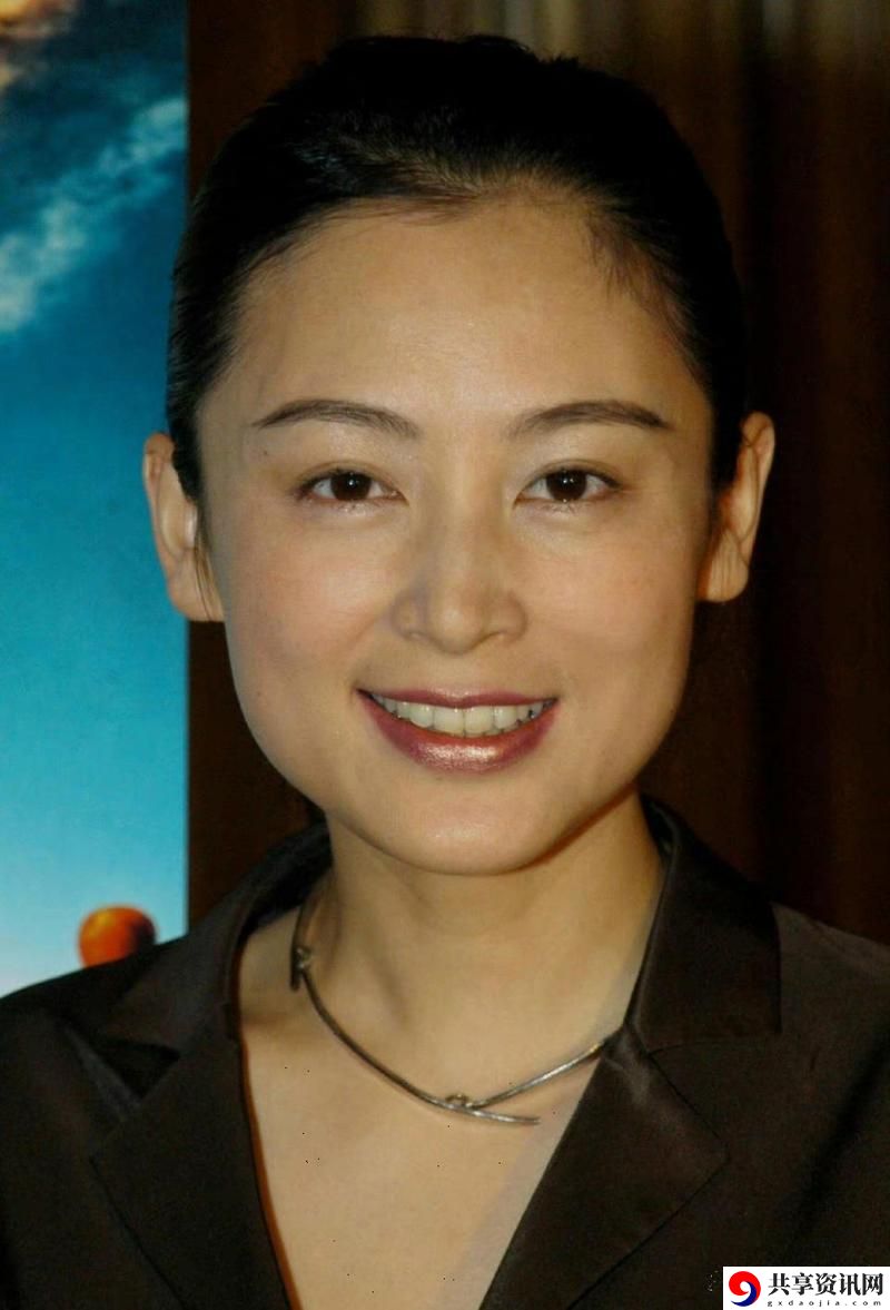  一锅烩出的温情与奋斗——《三个媳妇一锅烩陈红》