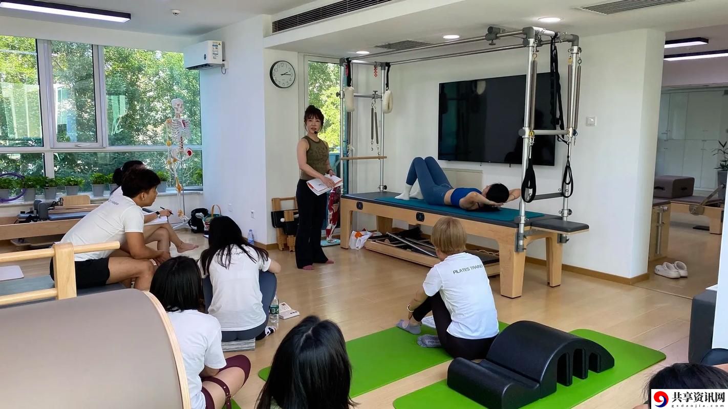 探秘“不戴套的瑜伽教练3”：身心灵的极致解放
