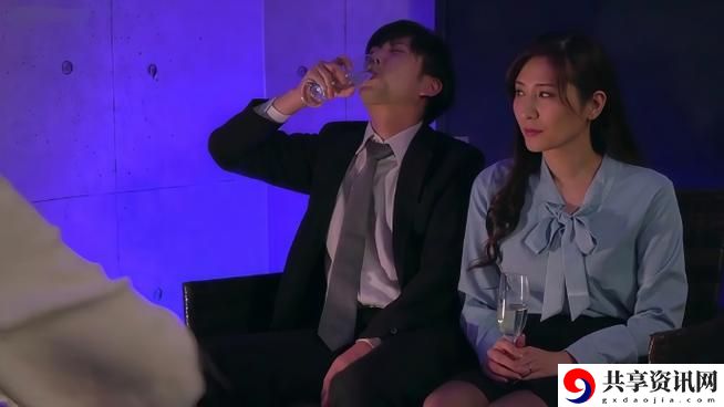 丈夫邀社长来家吃饭在线观看