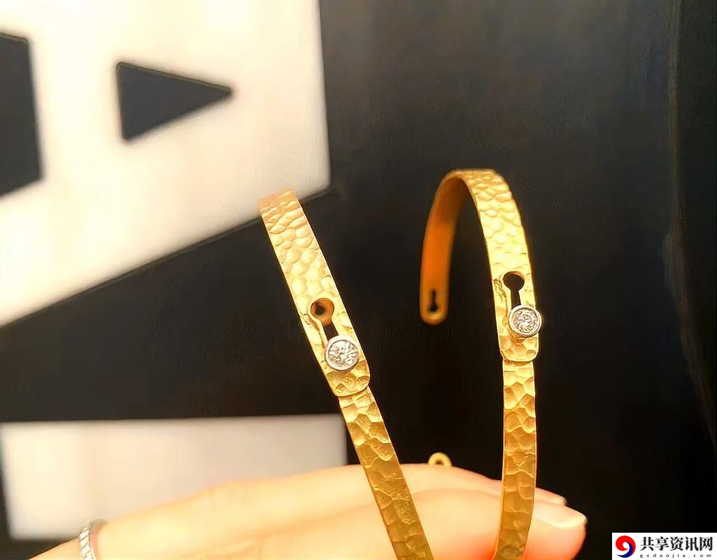 成色18k.8.35，粉丝表示：这是一种信仰的体现