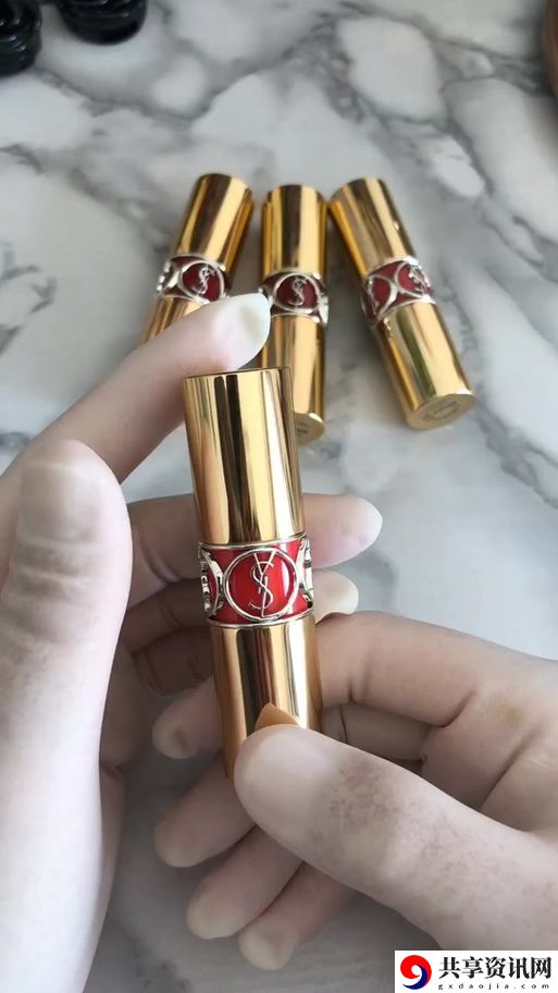 YSL水蜜桃86满十八岁会黑吗，网友：青春与美丽并存的秘密