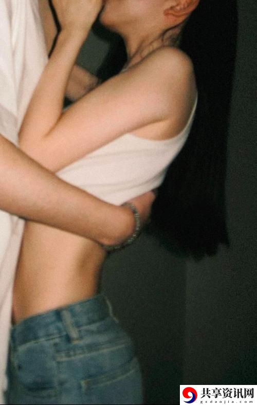 男朋友摸完小花园小肚子有点痛，背后隐含的温暖与关怀