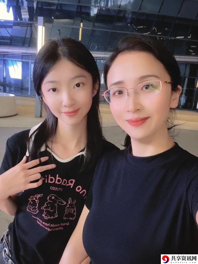  精彩纷呈的亲情时刻——《第9节妈妈女儿齐上阵》