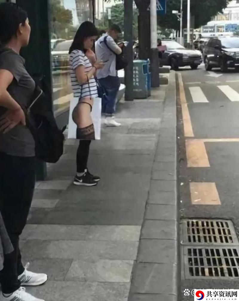 一场意外的惊喜：公交车上忘穿内裤被c好爽的经历